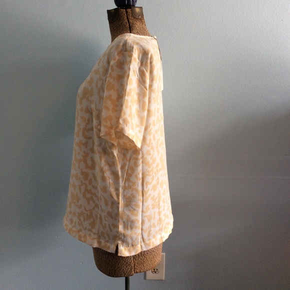 NWT A New Day Cheetah Print Cream Silky blouse L - Picture 9 of 15